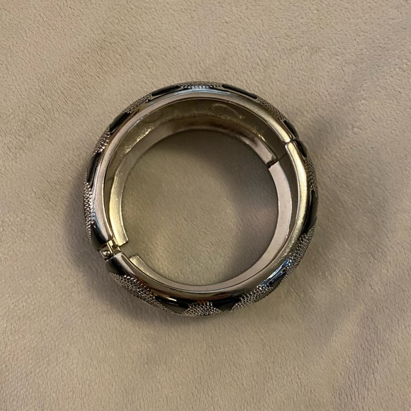 New York & Company (NY&Co) Black/Silver Detailed Bracelet! - Picture 4 of 5